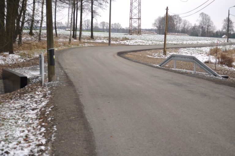 Miedźna – wyremontowany przepust i nowa nawierzchnia przy ul. Topolowej