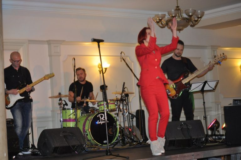 [VIDEO]Koncert dobroczynny, wystawa i bankiet na rzecz OMBR