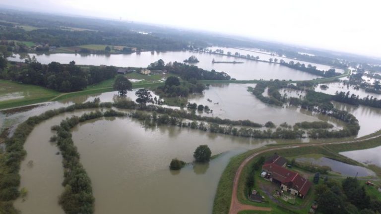 Poziom Wisły już maleje.Zdjęcia z drona [Foto&Video]