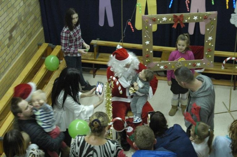 Mikołaj odwiedził SP2 w Woli – Foto